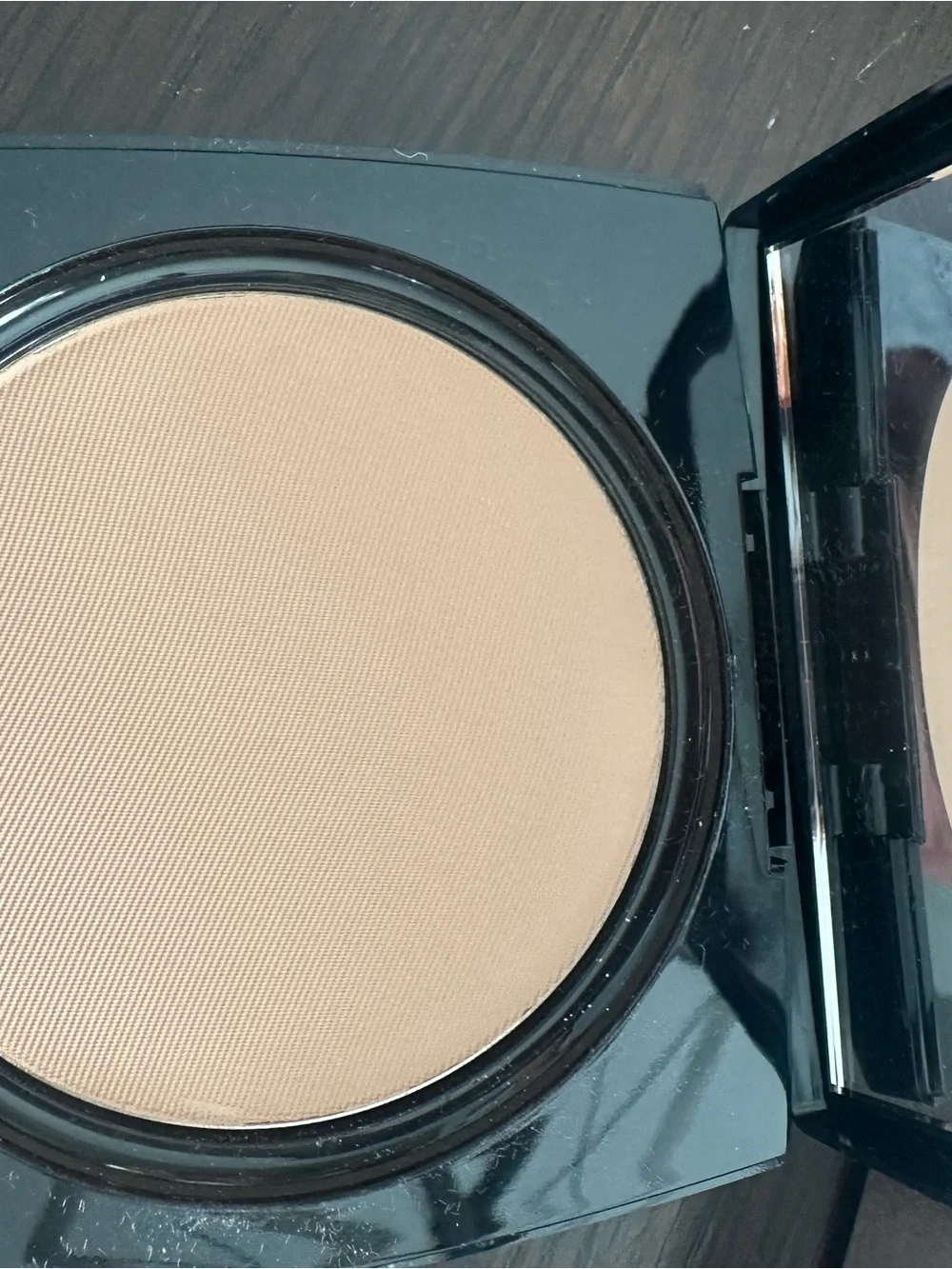 Lancome Compact Pressed Powder in Light Beige with Black Case